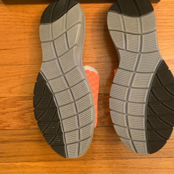 HEAL USA Sandals 7 - Picture 2 of 4